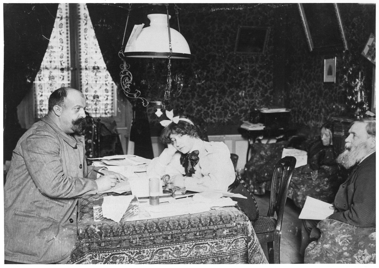 ويلي (1859-1931) كوليت (1873-1954) سيدو (ب 1835) والنقيب كوليت في شاتيلون كوليجني ، c.1895 بواسطة مصور فرنسي