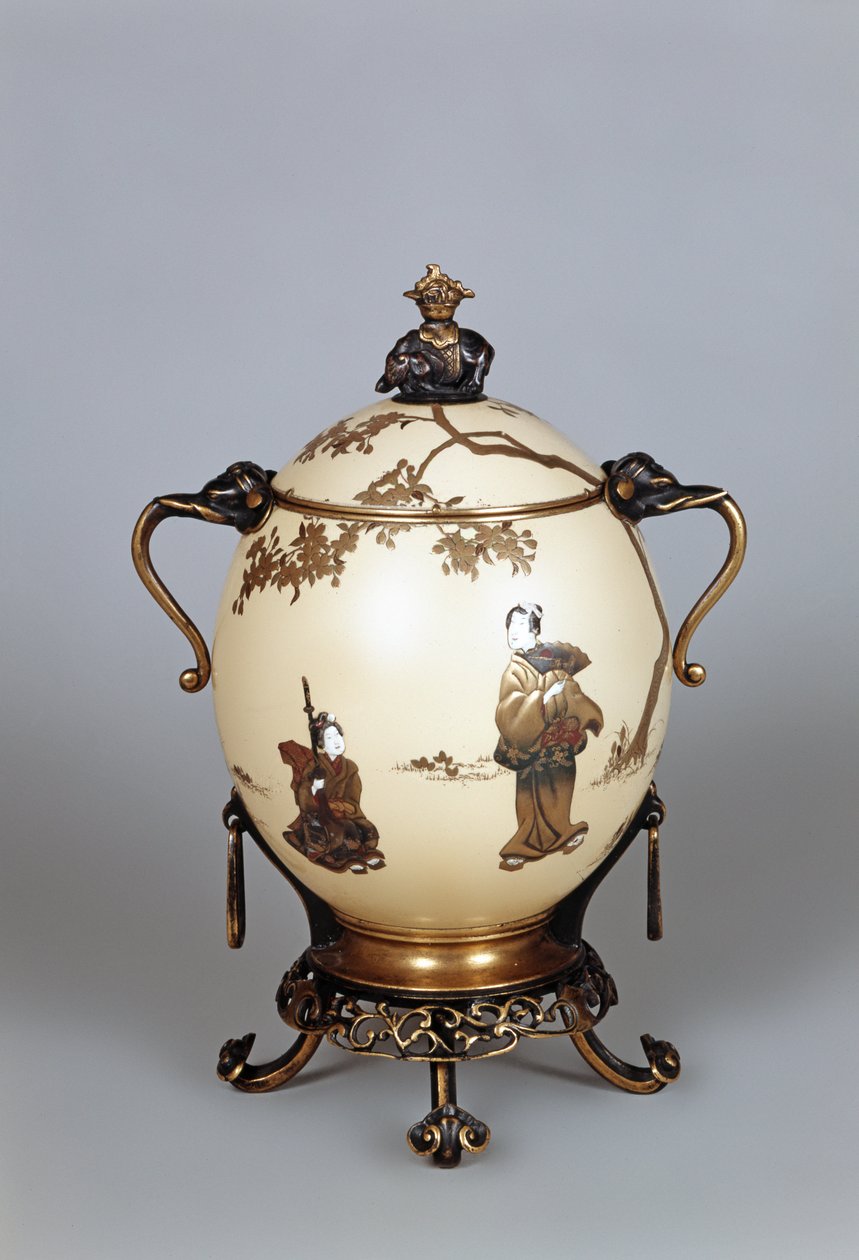 حاوية النعام المغطاة بالبيض ، ورنيش التزيين والحوامل البرونزية من شركة Barbedienne und Co. ، 1870 بواسطة المدرسة الفرنسية