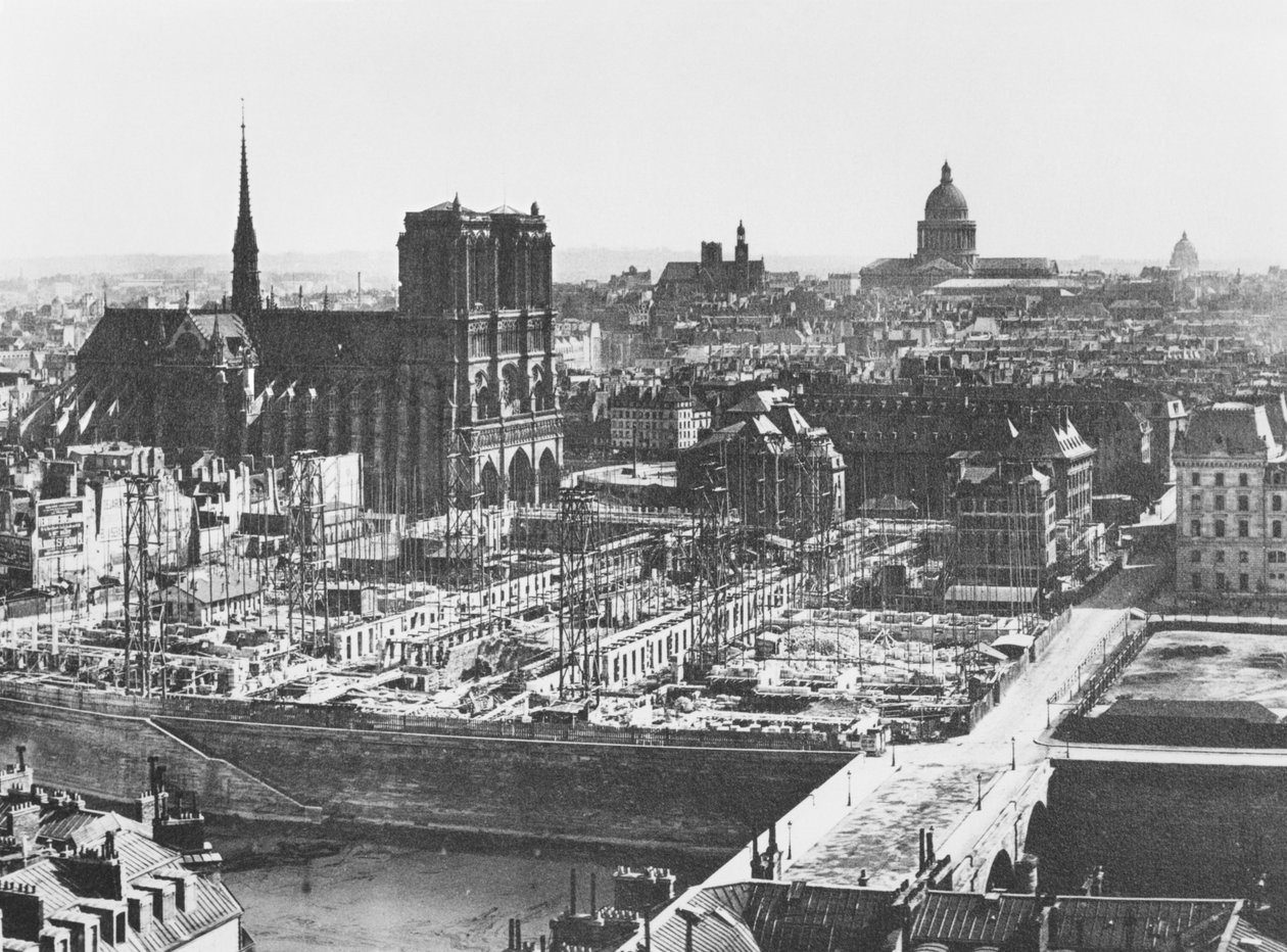 مبنى فندق ديو ، باريس ، 1867 بواسطة مصور فرنسي