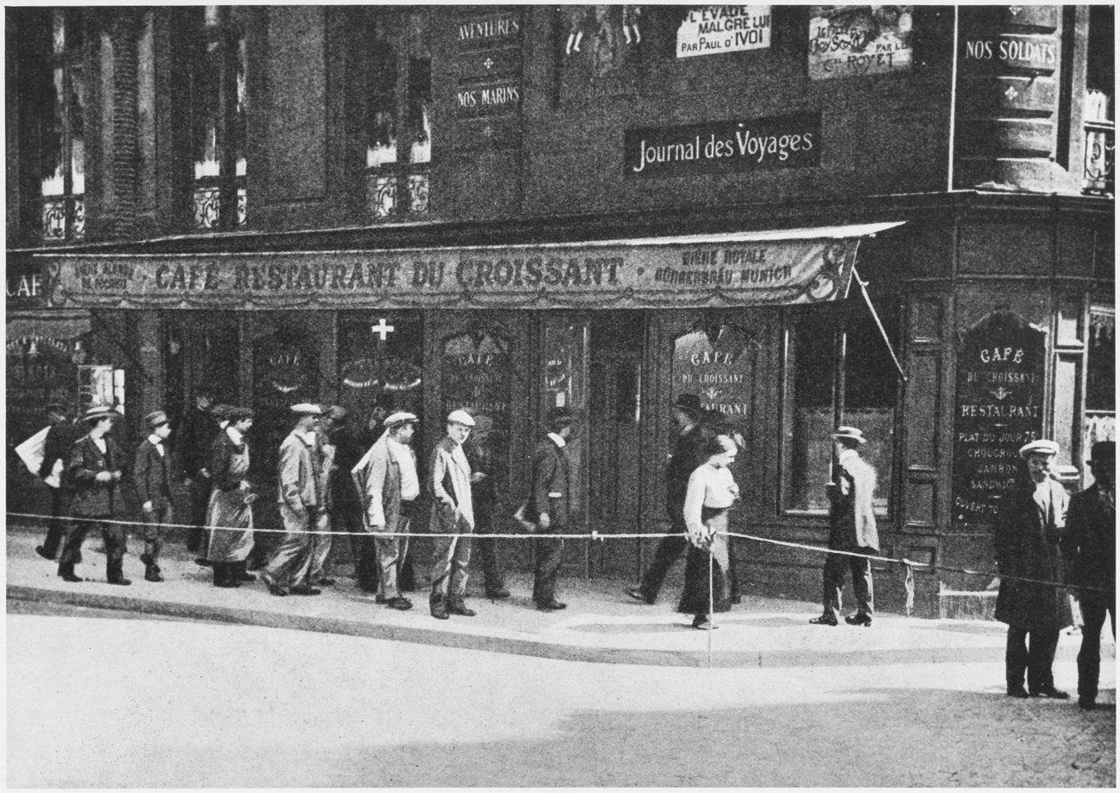 مقهى du Croissant حيث اغتيل Jean Jaures ، زاوية شارع du Croissant rue Montmartre ، 1914 بواسطة مصور فرنسي