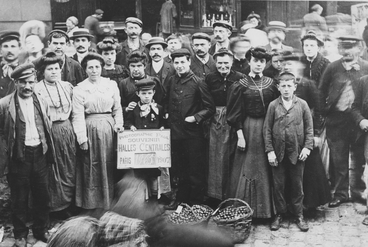 البستانيون في Bagneux ، سوق Les Halles ، باريس ، 1907 بواسطة مصور فرنسي