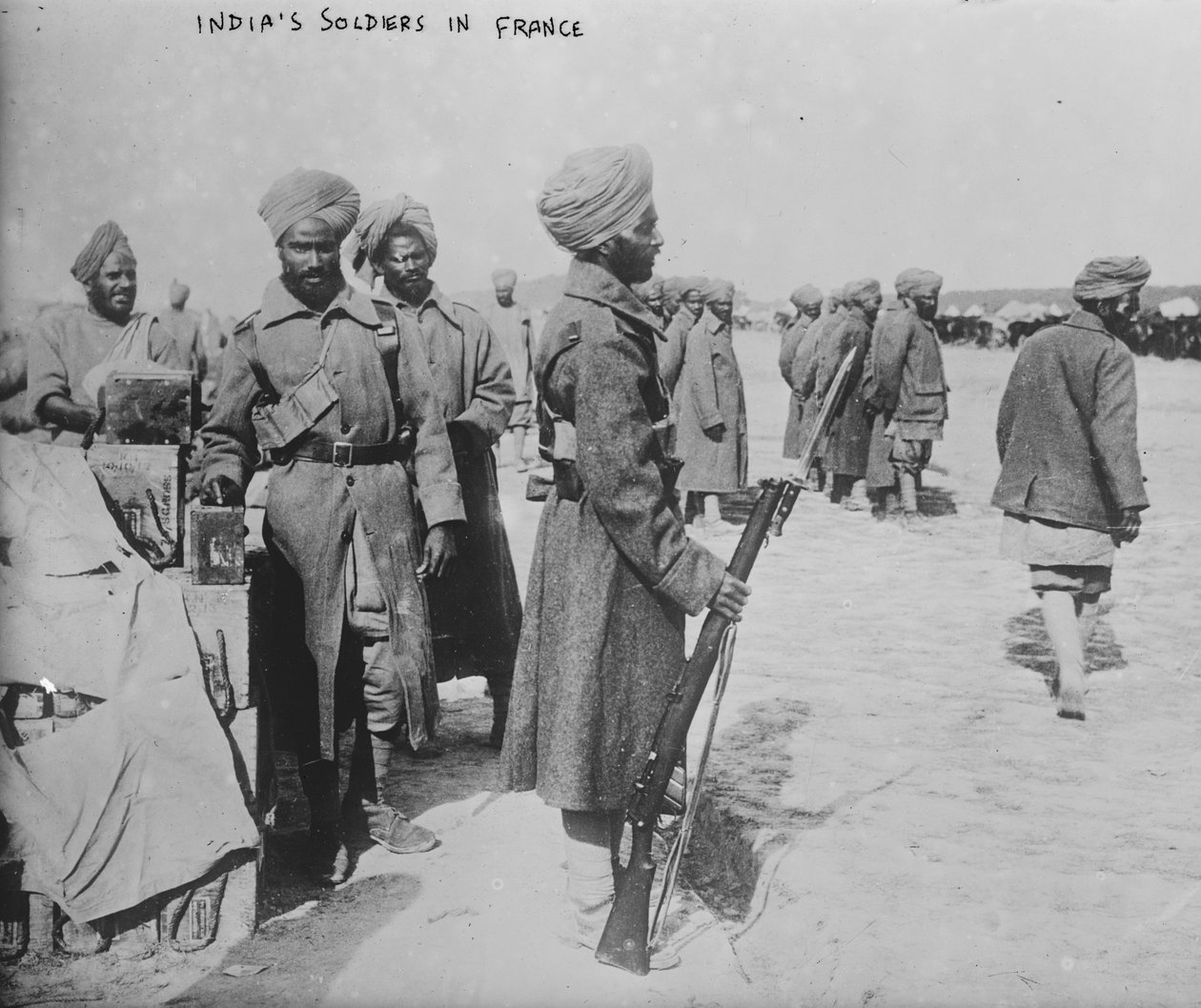 جنود الهند في فرنسا ، 1914-1915 بواسطة مصور فرنسي