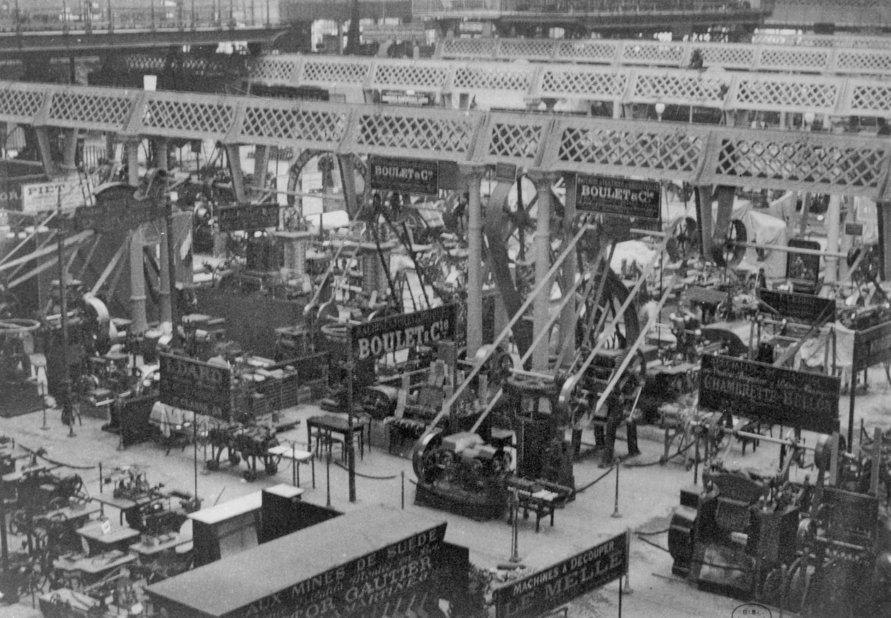 ال Galerie des Machines في Exposition Universelle لعام 1889 بواسطة مصور فرنسي