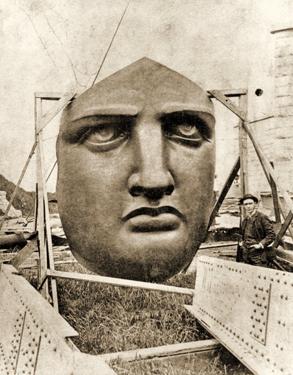 بناء تمثال الحرية ، تفاصيل الوجه ، c.1876 بواسطة مصور فرنسي