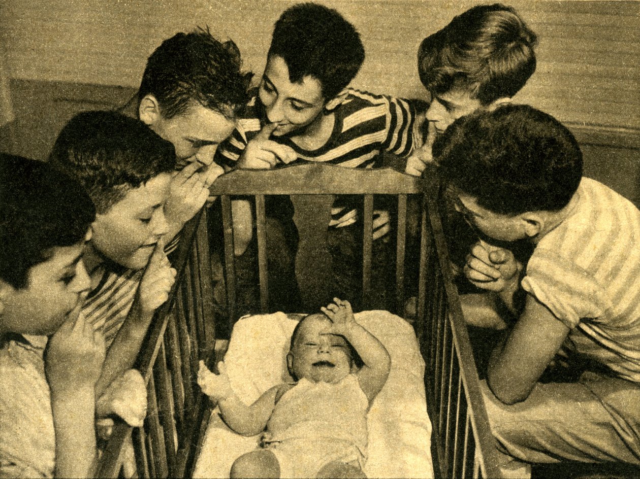 "un" للمجلة الأسبوعية "" Bonjour Dimanche - pour la famille "للمخرج جان نوهين ، 22 فبراير 1948 بواسطة مصور فرنسي