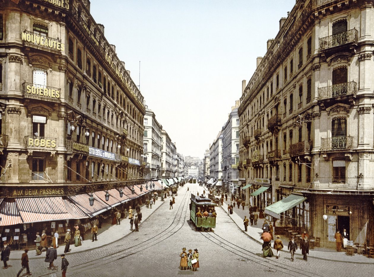 منظر لأسفل شارع دي لا ريبابليك ، ليون ، 1890-1900 بواسطة مصور فرنسي