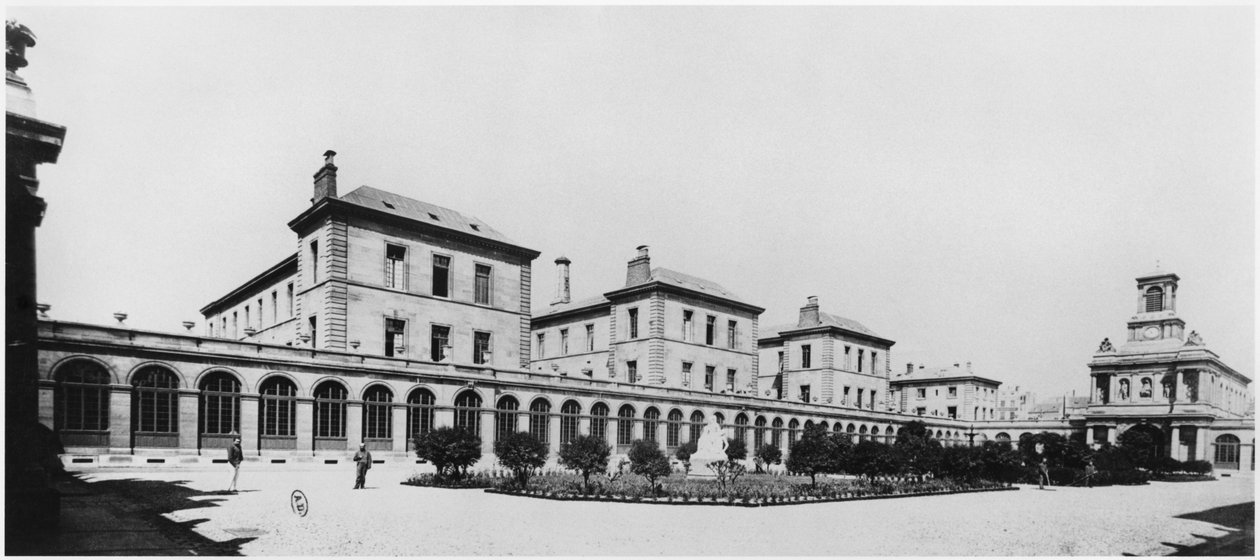 منظر ل Hopital Lariboisiere ، باريس ، قبل عام 1880 بواسطة مصور فرنسي