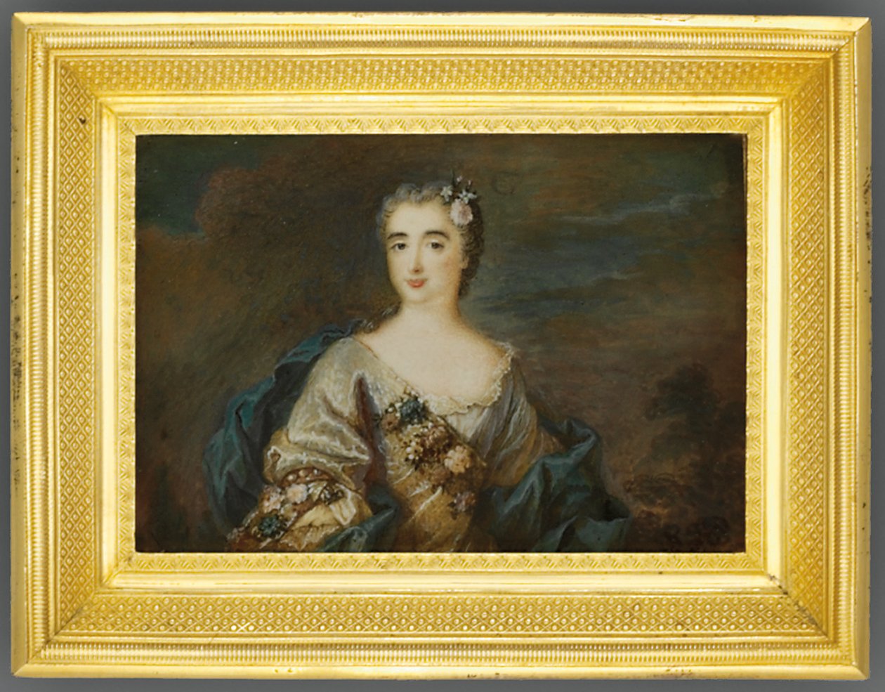 سيدة تدعى Louise-Jeanne de Durfot، Duchesse de Mazarin et de la Meilleraye، c.1750 (ألوان مائية على العاج) (انظر أيضًا 1630586) بواسطة المدرسة الفرنسية