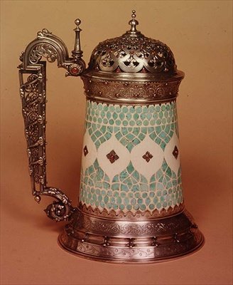 تانك رودولفى مع جسم عاجى مرصع بالفيروز ، مركب من الفضة ومرصع بالياقوت ، باريس ، c. بواسطة المدرسة الفرنسية