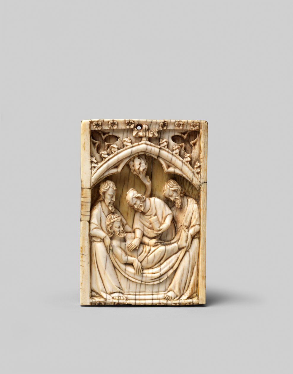 The Entombment of Christ, upper half of the right wing of a diptych بواسطة المدرسة الفرنسية