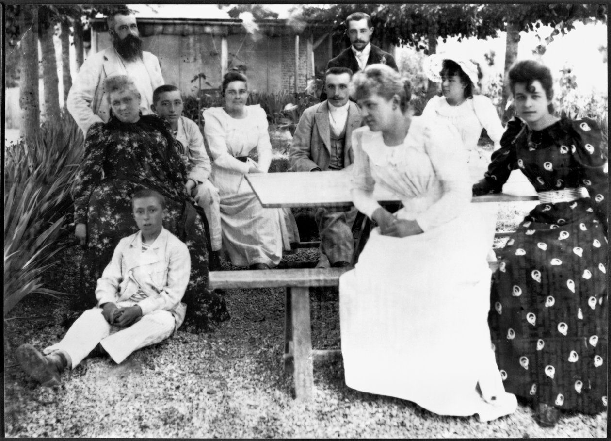 عائلات مونيه وهوشيده ، 1880s (طباعة الجيلاتين الفضي) بواسطة المدرسة الفرنسية