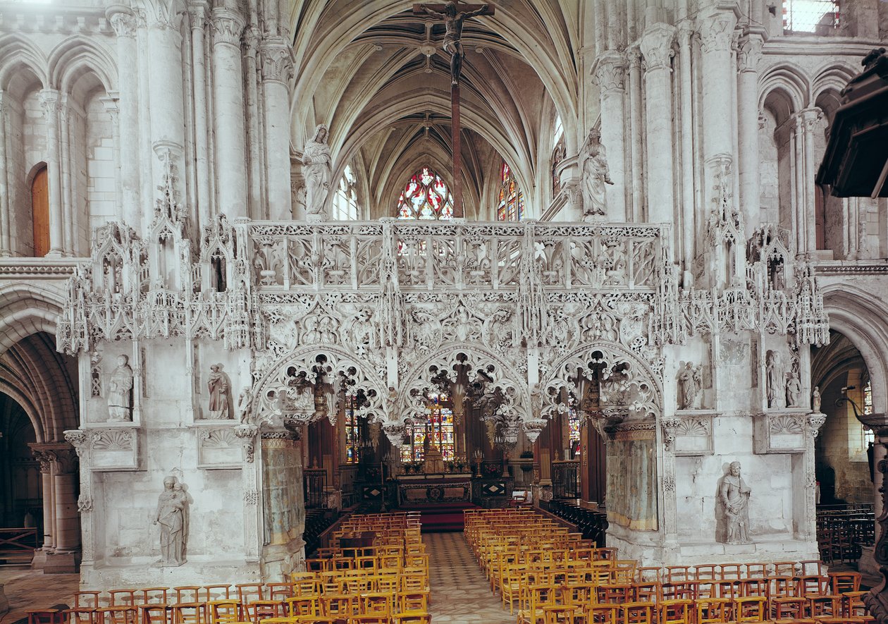 صحن وقلعة Eglise Sainte-Madeleine ، تظهر الشاشة المزينة بأسلوب قوطي لامع من قبل جان جيلدي بين 1508-17 بواسطة المدرسة الفرنسية