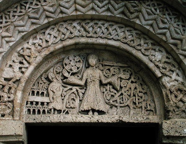 طبلة تصور المسيح الرؤيا ممسكاً بالنجوم السبعة في يده بواسطة المدرسة الفرنسية
