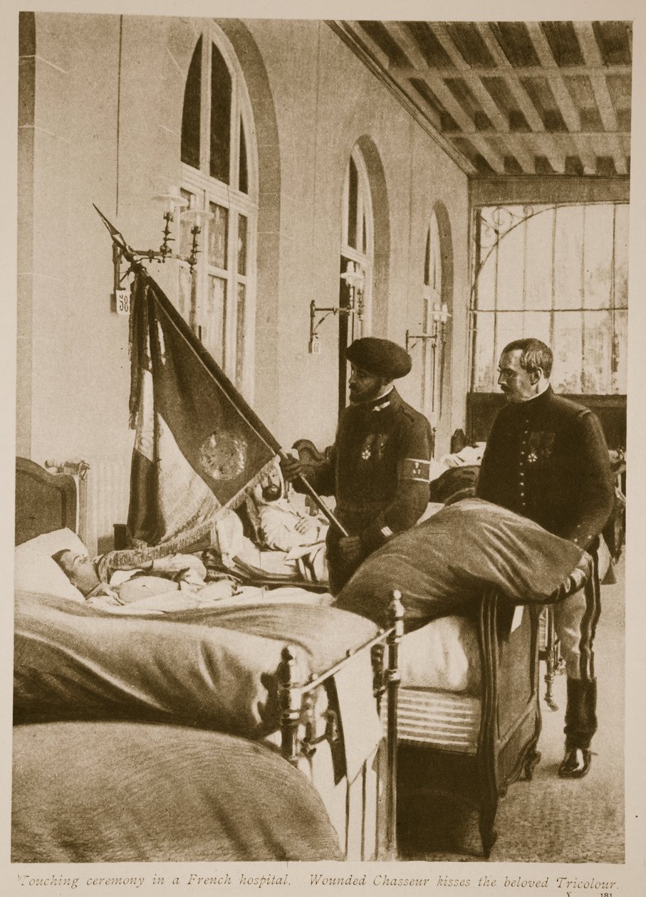 الجريح المطارد يقبل القبلة الحميمة ، 1914-1919 بواسطة المدرسة الفرنسية