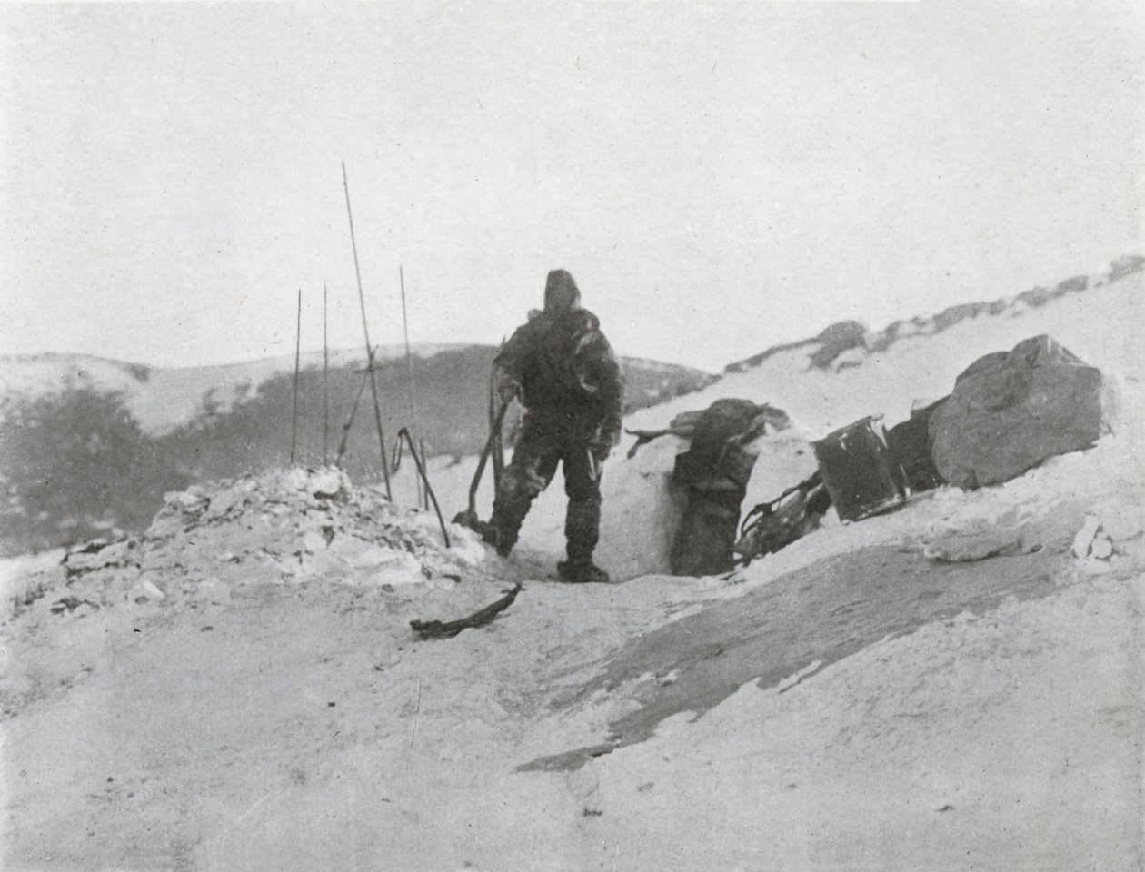 براوننج عند باب Igloo ، 1912 ، 1913 بواسطة ج. موراي ليفيك