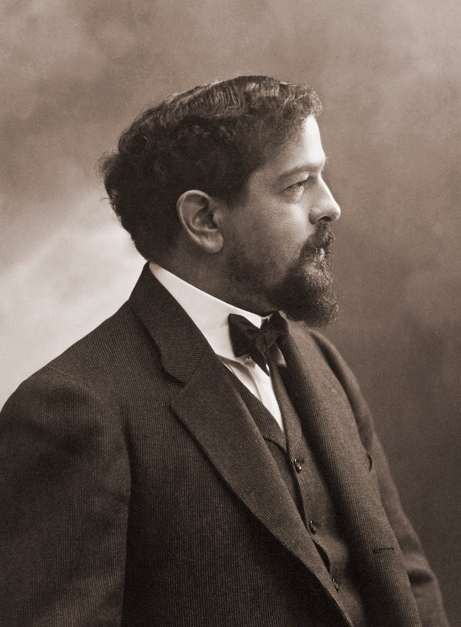 الملحن الفرنسي (1862-1918) كلود ديبوسي - صورة الملحن الفرنسي كلود ديبوسي (1862-1918) 1908 - صورة Nadar. بواسطة غاسبار فيليكس تورناشون نادار