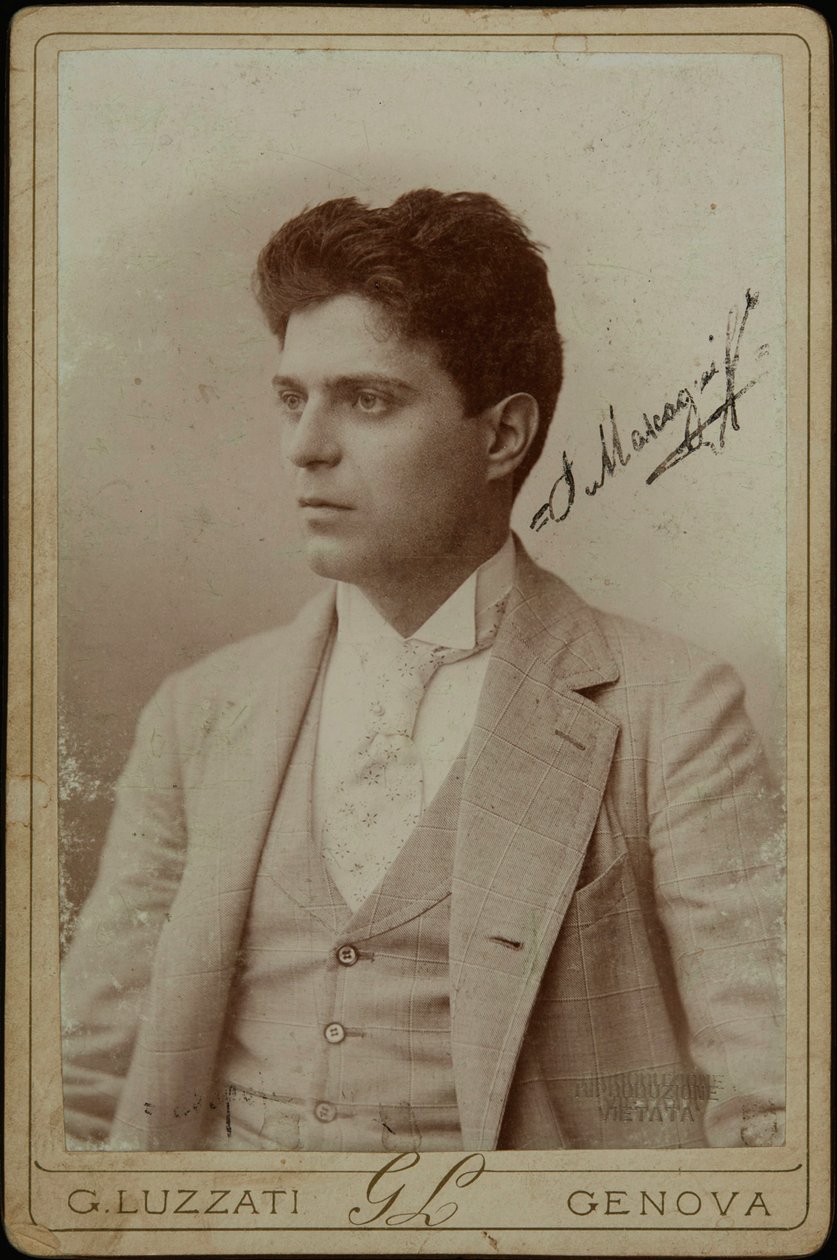 صورة للملحن بيترو ماسكاني 1863-1945 ، ج. 1890. بواسطة جينوفا. استوديو الصور لوزاتي