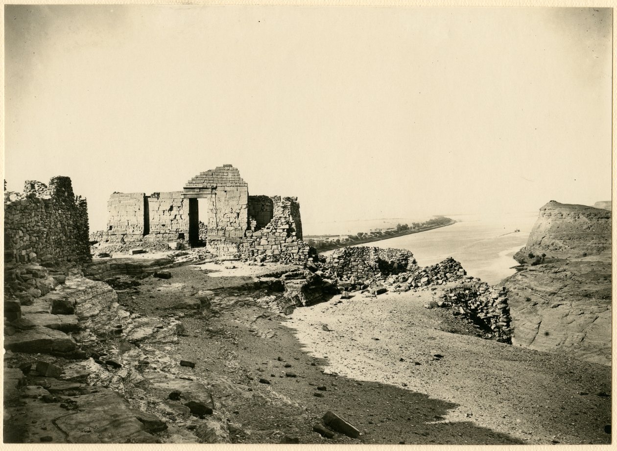 أطلال المعبد، مع النيل في الخلفية، قصر إبريم، مصر، تصوير جورج شتايندورف، حوالي عام 1930 بواسطة جورج شتايندورف