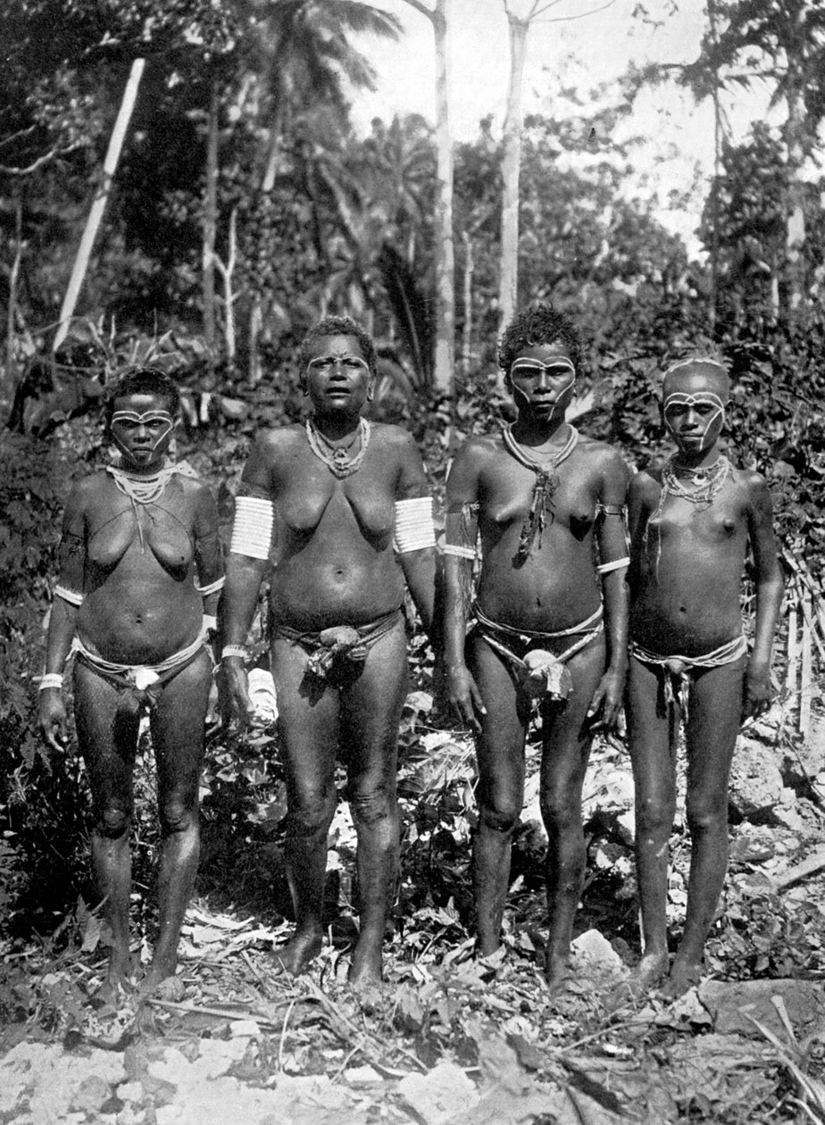 المرأة في لباس المهرجان ، ميلانيزيا ، 1920. بواسطة جورج براون