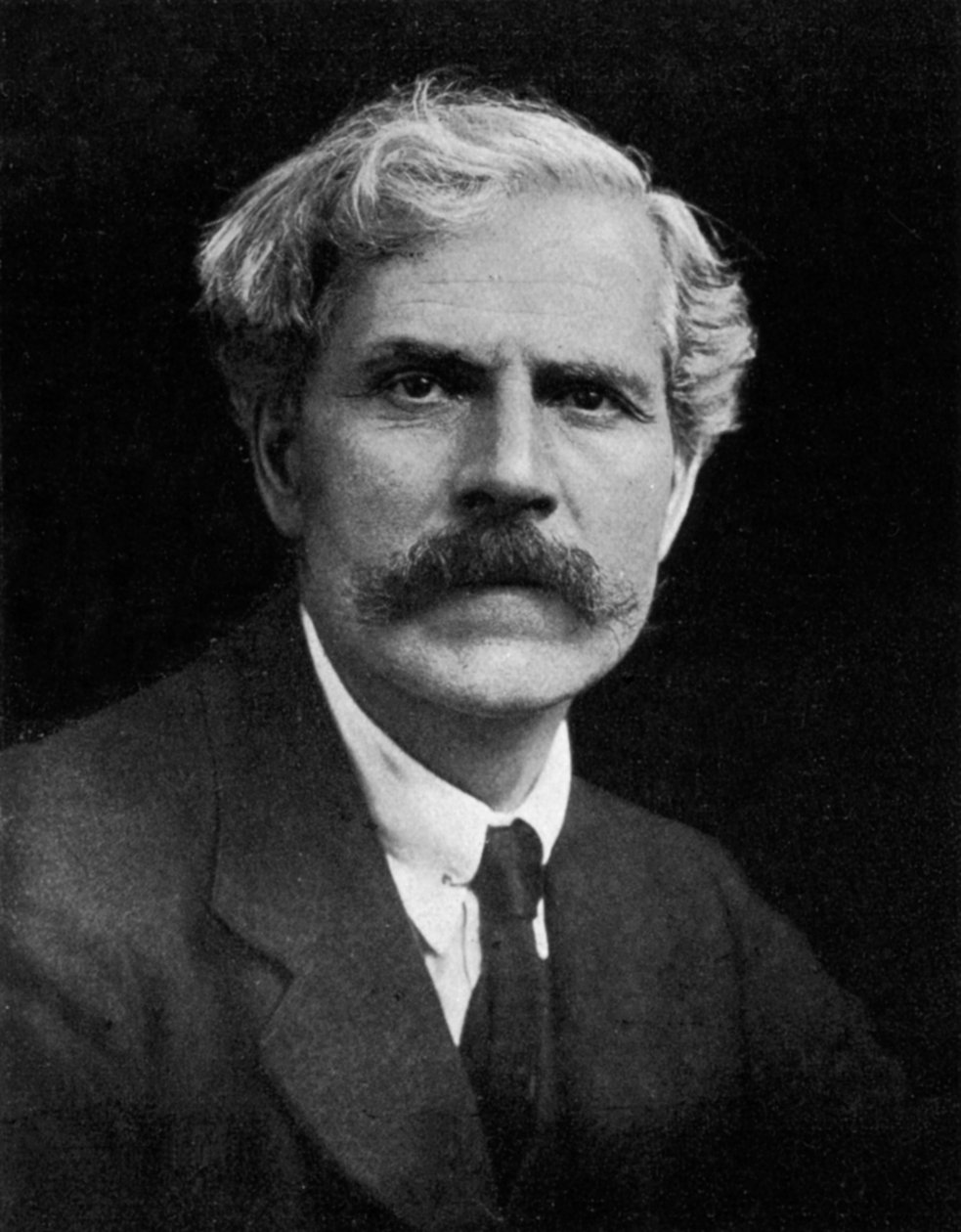 رامزي ماكدونالد ، سياسي بريطاني ، عام 1920. بواسطة جورج تشارلز بيريسفورد