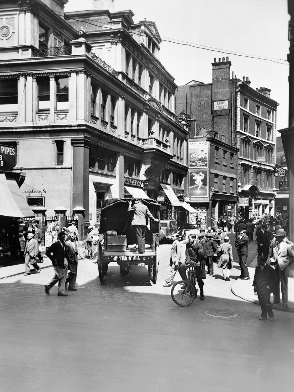 شارع ليدنهال باتجاه الغرب ، مدينة لندن ، قبل عام 1933 بواسطة جورج دافيسون ريد