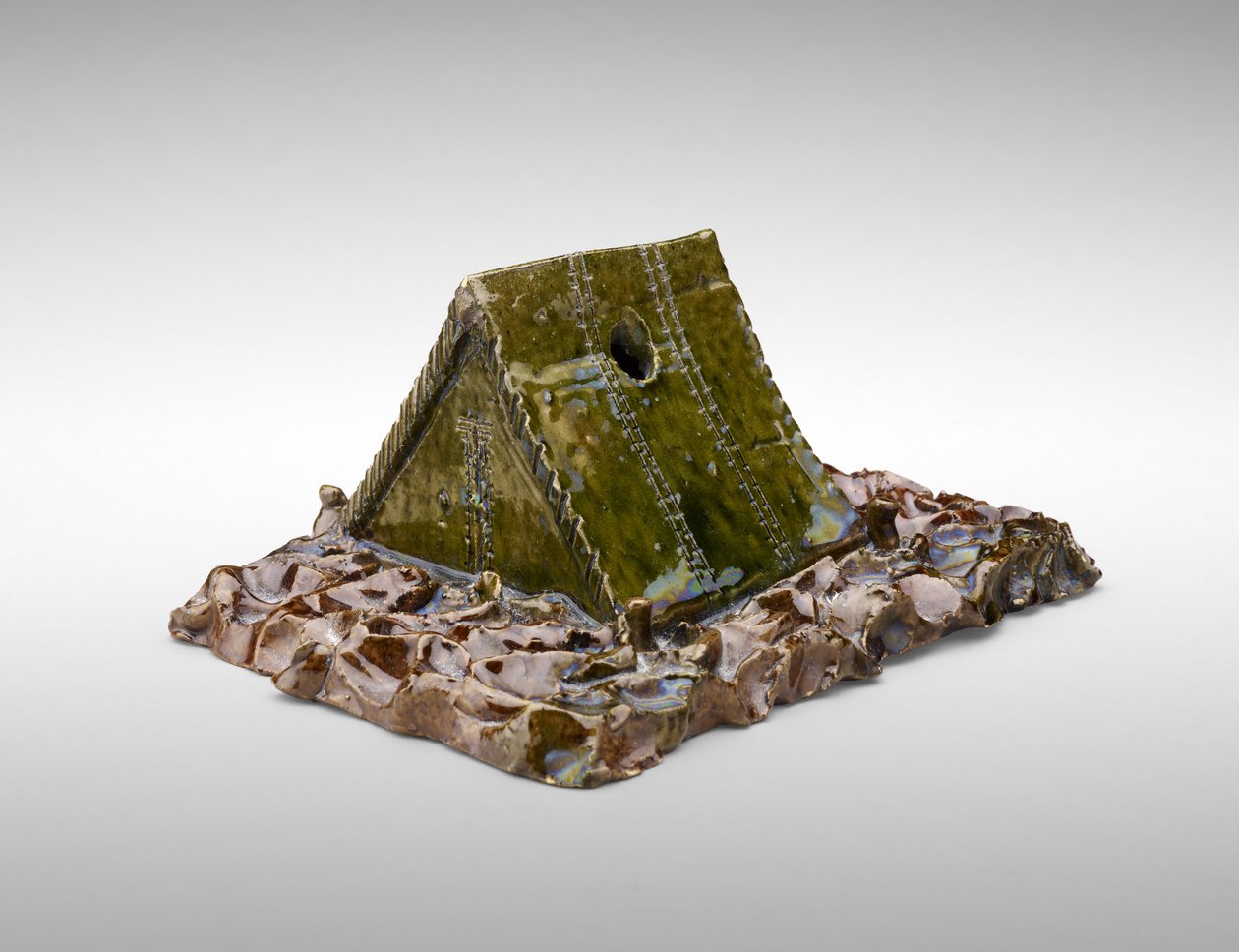 House-Tent Inkwell ، ج. 1900 (خزف) بواسطة جورج إي