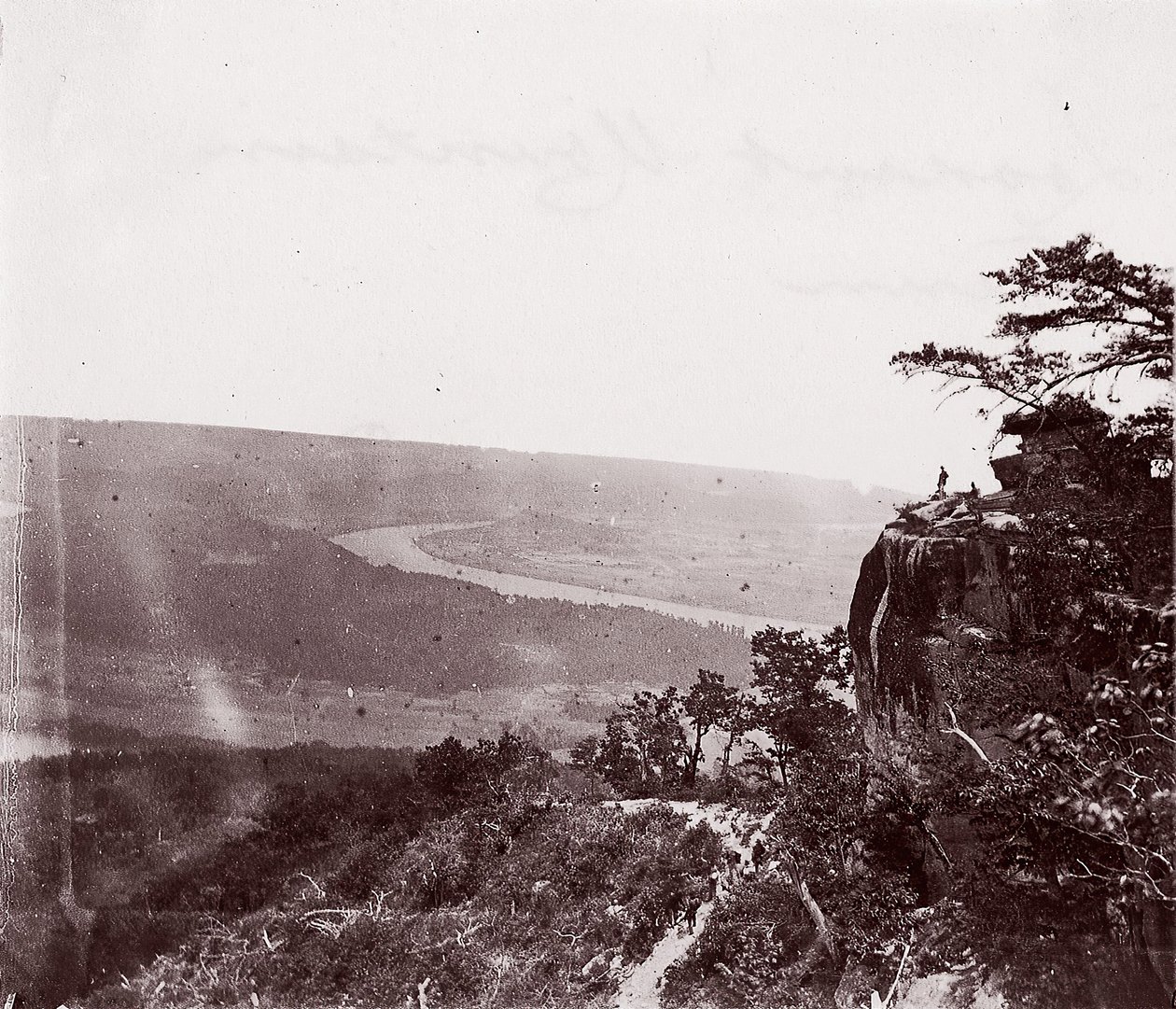 جبل لوكاوت ، تينيسي ، كاليفورنيا. 1864. بواسطة جورج إن بارنارد
