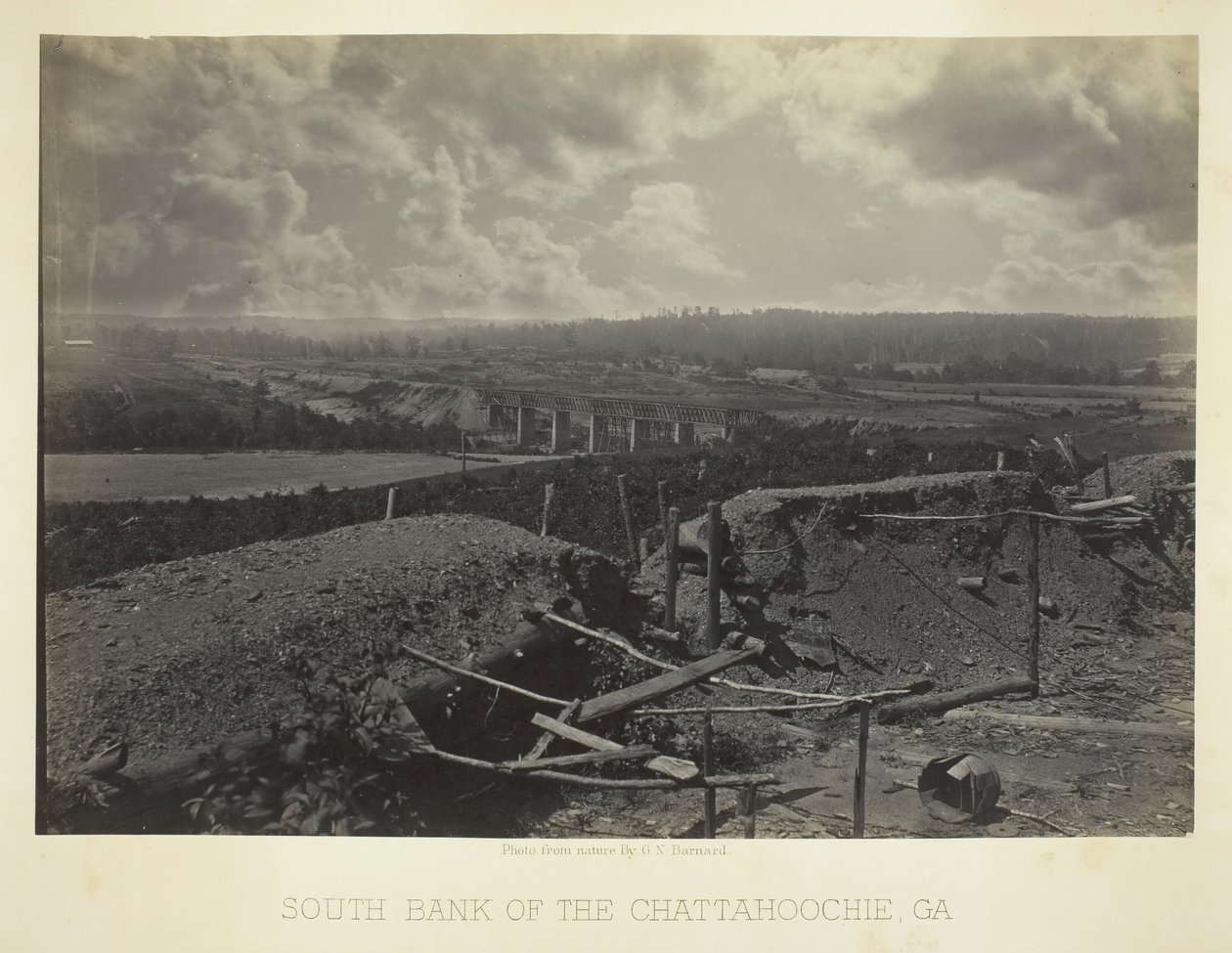 الضفة الجنوبية من Chattahoochie ، جورجيا ، 1866. بواسطة جورج إن بارنارد