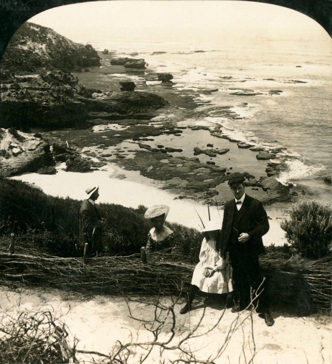 Low Tide at the Back Beach ، سورينتو ، فيكتوريا ، أستراليا ، c1909. بواسطة جورج روز