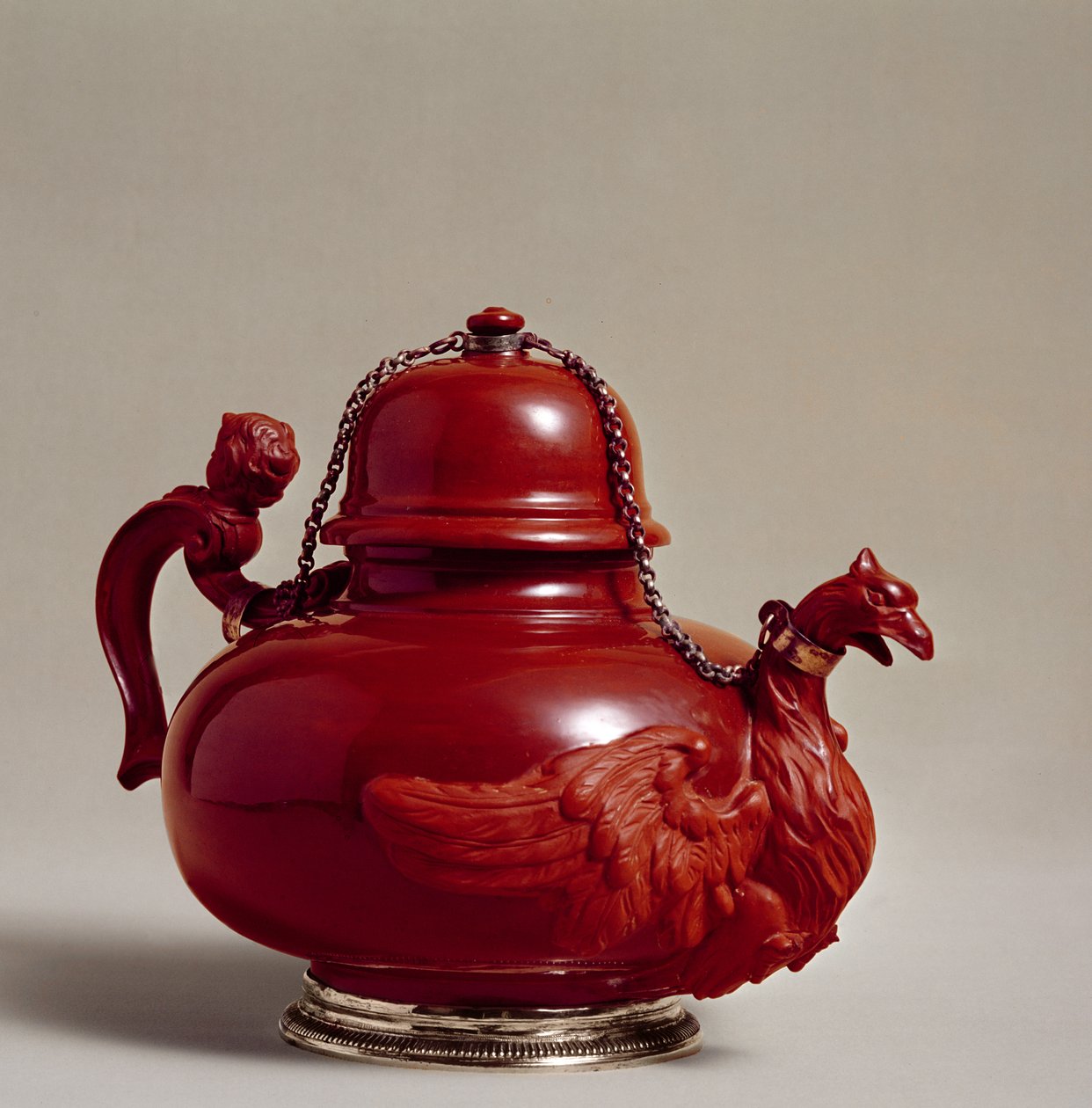 إبريق ميسن الأحمر الحجري ، على غرار يوهان كريستوف لودفيج فون لوك (c.1703-1780) ، c.1730 (الحجري) بواسطة المدرسة الألمانية