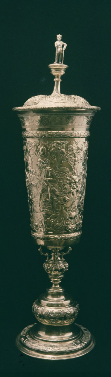 كأس وغطاء واقفين ، نورمبرغ ، c.1600 (مذهب فضي) بواسطة المدرسة الألمانية