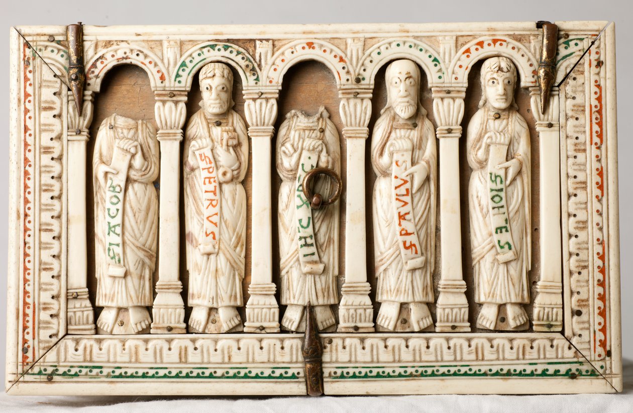 كنز الكاتدرائية (Trésor de la Cathédrale). النعش الإغاثة. خشب وعاج. كولونيا ، ألمانيا. كاليفورنيا 1150. بواسطة المدرسة الألمانية