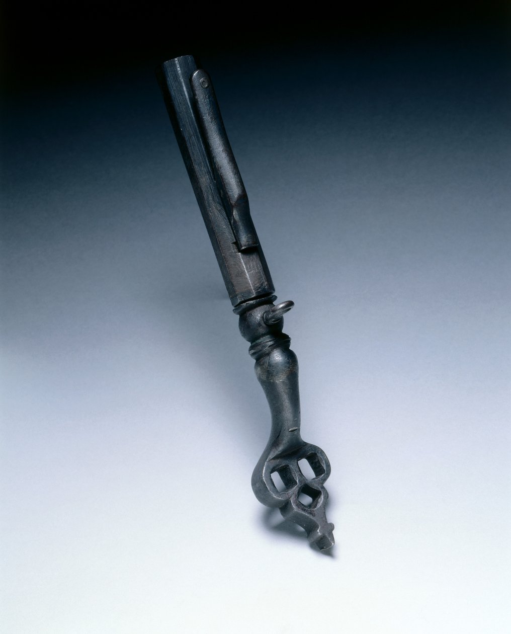 مفتاح قفل للعجلة ومفتاح قياس المسحوق ، c.1625-50 (فولاذ) بواسطة المدرسة الألمانية