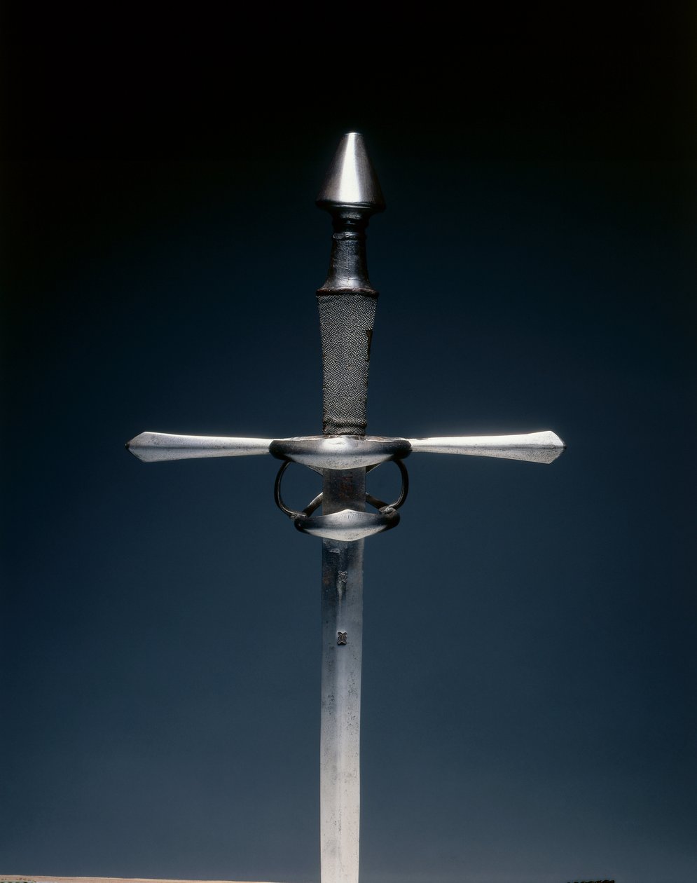 سيف يد ونصف ، c.1540-1580 بواسطة المدرسة الألمانية