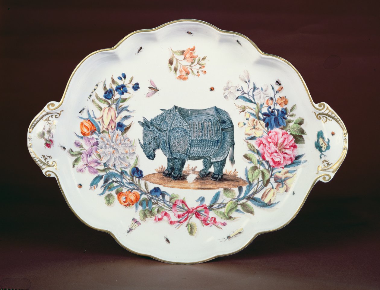 حامل Meissen للقطعة المركزية من خدمة Northumberland ، c.1745 (بورسلين) بواسطة المدرسة الألمانية