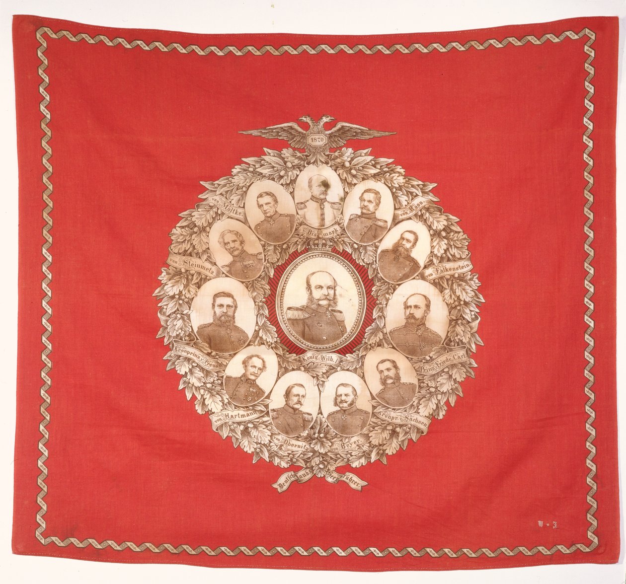 وشاح يصور الإمبراطور الألماني ، فيلهلم الأول (1797-1888) ، محاطًا بسمارك وحكام منتصرين احتفالًا بالحرب الفرنسية البروسية ، 1870 (حرير) بواسطة المدرسة الألمانية