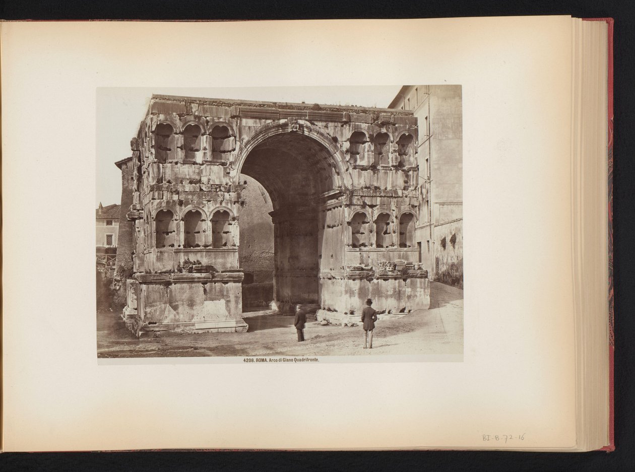 قوس يانوس في روما ، إيطاليا روما. Arco di Giano quadrifronte (العنوان على الكائن) بواسطة جياكومو بروجي