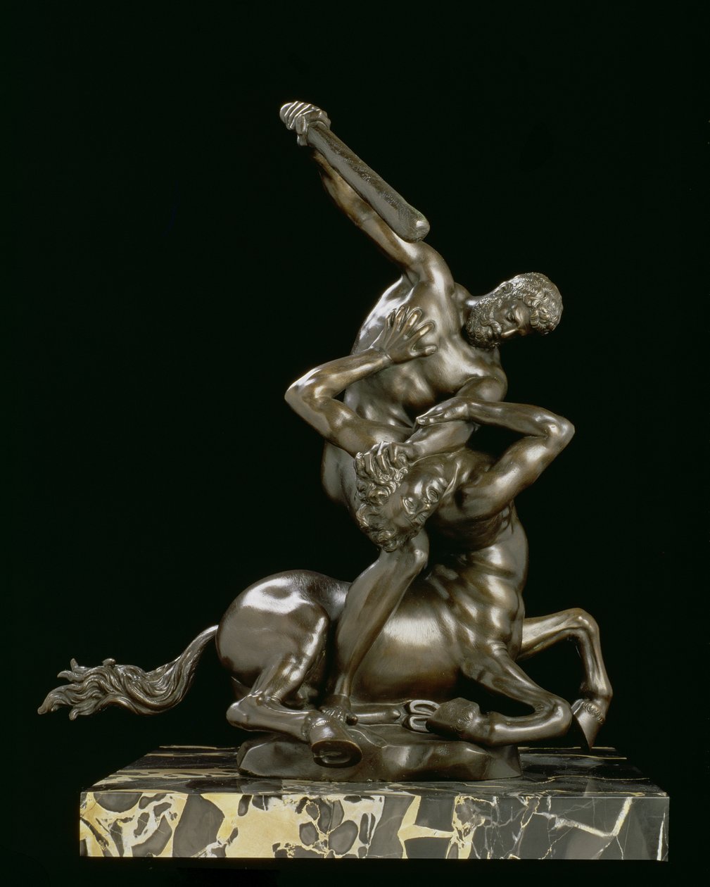 هرقل و Centaur Eurytion (برونزية) بواسطة Giambologna