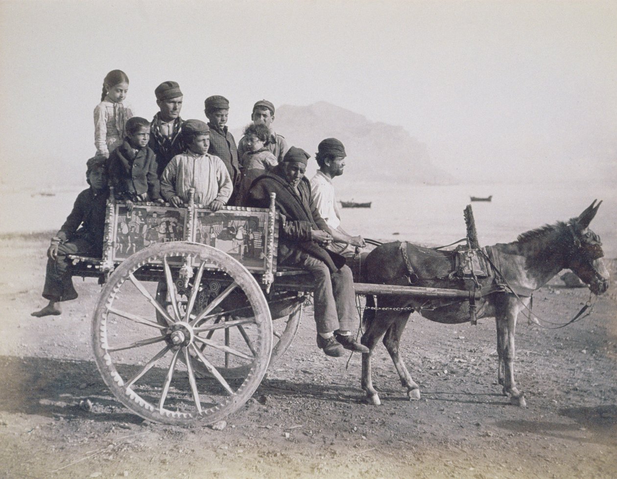 عربة مزدحمة رسمها بغل ، باليرمو ، صقلية ، c.1880 (طباعة زينية) بواسطة جورجيو الصيف