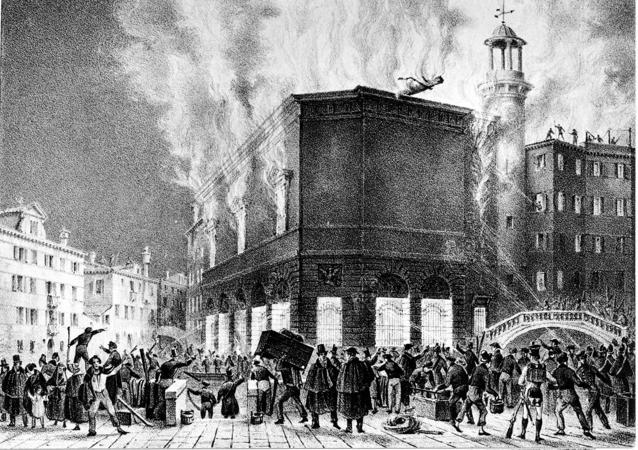 حريق مسرح لا فينيس في البندقية عام 1836. نقش لجيوفاني بيفيدور. ميلان ، كونسرفتوار جي فيردي. بواسطة جيوفاني (بعد) بيفيدور