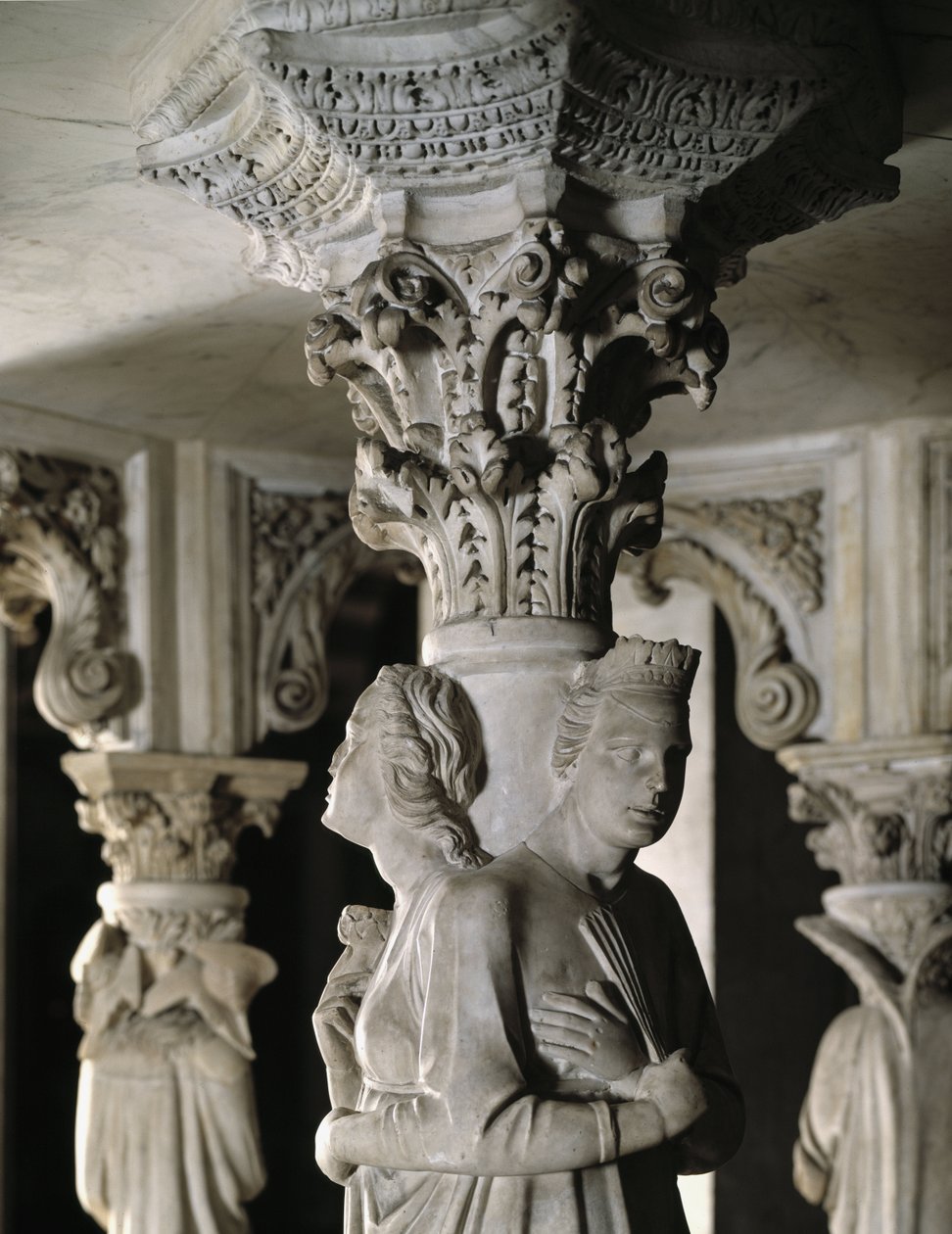 Detail of the sculpted groups supporting the Chair realized by Giovanni Pisano (1248-1314): the Theologales Vertus (Detail of the sculptures supporting the marble pulpit, the Theological virtues) 1302-1311 Cathedrale de Pisa (Duomo di Pisa), Italy بواسطة جيوفاني بيسانو