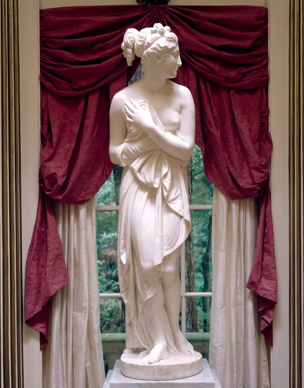 Venere Italica ، بعد أنطونيو كانوفا (1757-1822) حوالي 1817 (رخام) بواسطة جيوفاني وإخوانه بيزاني