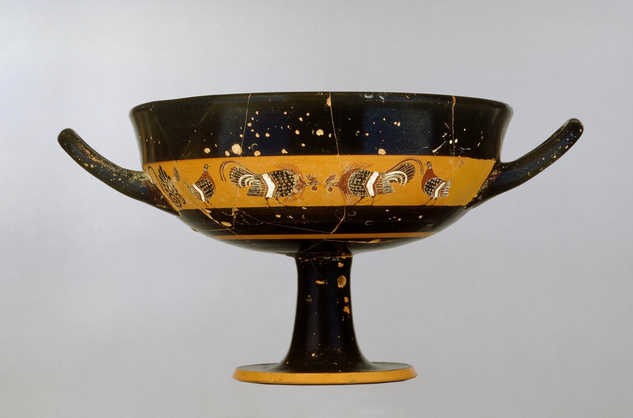 كأس فرقة العلية ذات الشكل الأسود مزينة بمصارعة الديك ، من قبل رسام Tleson ، من Vulci ، c.550-525 قبل الميلاد (سيراميك) بواسطة اليونانية