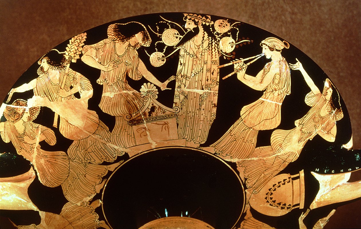 العلية الحمراء العلية كيليكس تصور ديونيسوس و Maenads ، للرسام ماكرون ، c.490-80 قبل الميلاد (سيراميك) بواسطة اليونانية