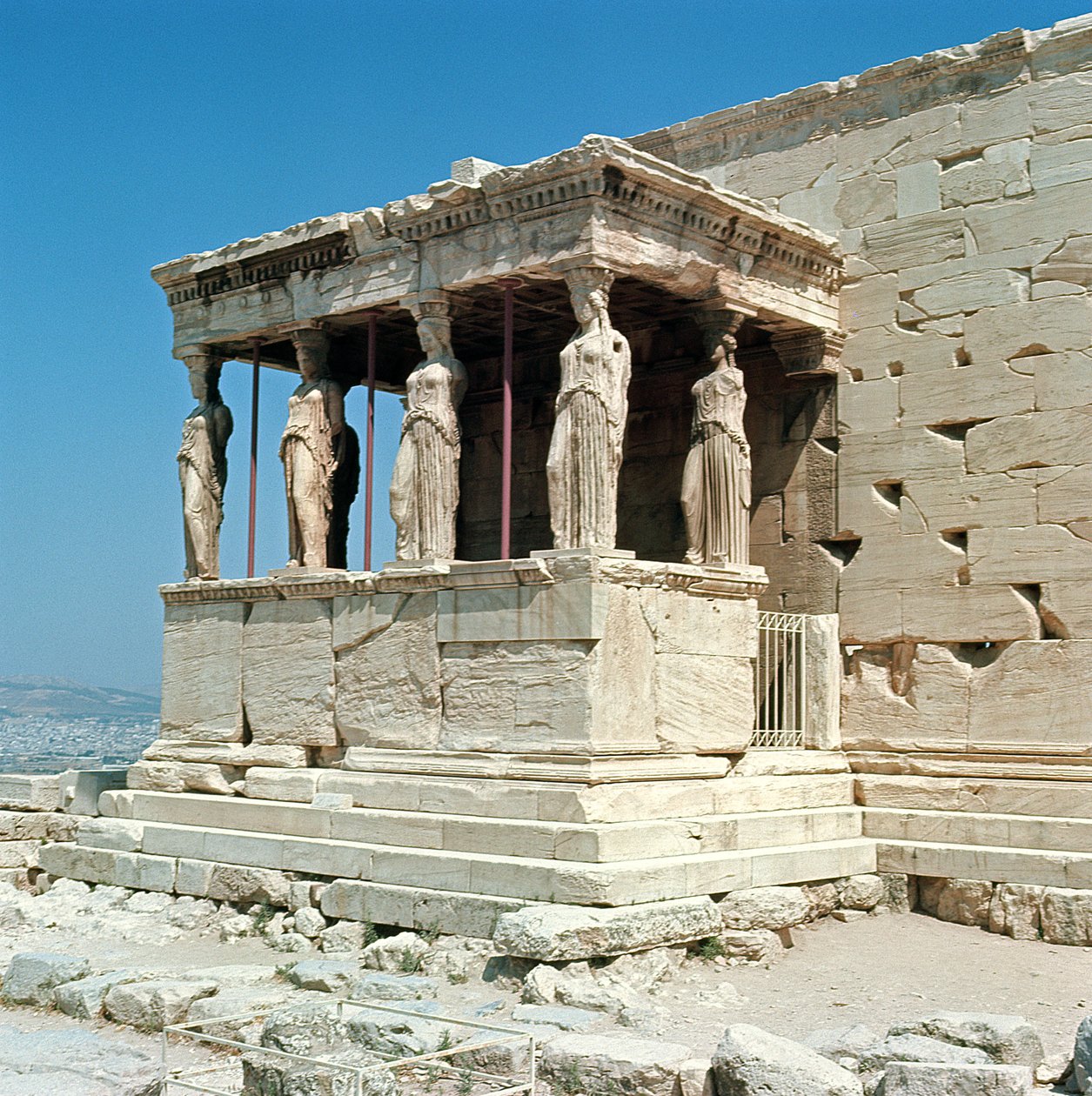 رواق البكر ، Erechtheion ، c.421-405 قبل الميلاد بواسطة اليونانية