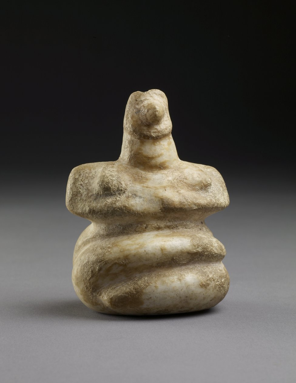 شكل جالس من باتيسيا ، سيكلاديك ، c.3000-2000 (رخام) بواسطة اليونانية