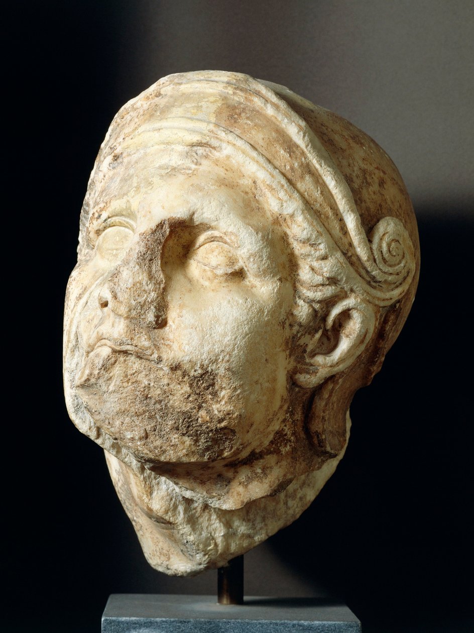 Warrior head by Skopas (340-420BC) from front of Athena Alea Temple at Tegea, 4th century BC (photo) بواسطة اليونانية
