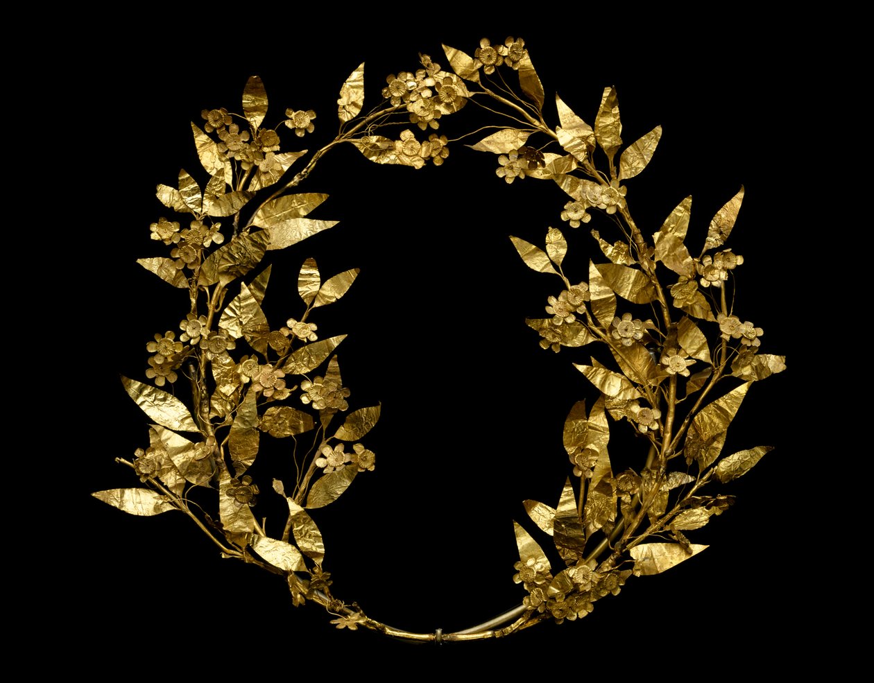Myrtle Wreath ، من Peloponnesus ، 330-250 قبل الميلاد (ذهبي) بواسطة المدرسة اليونانية