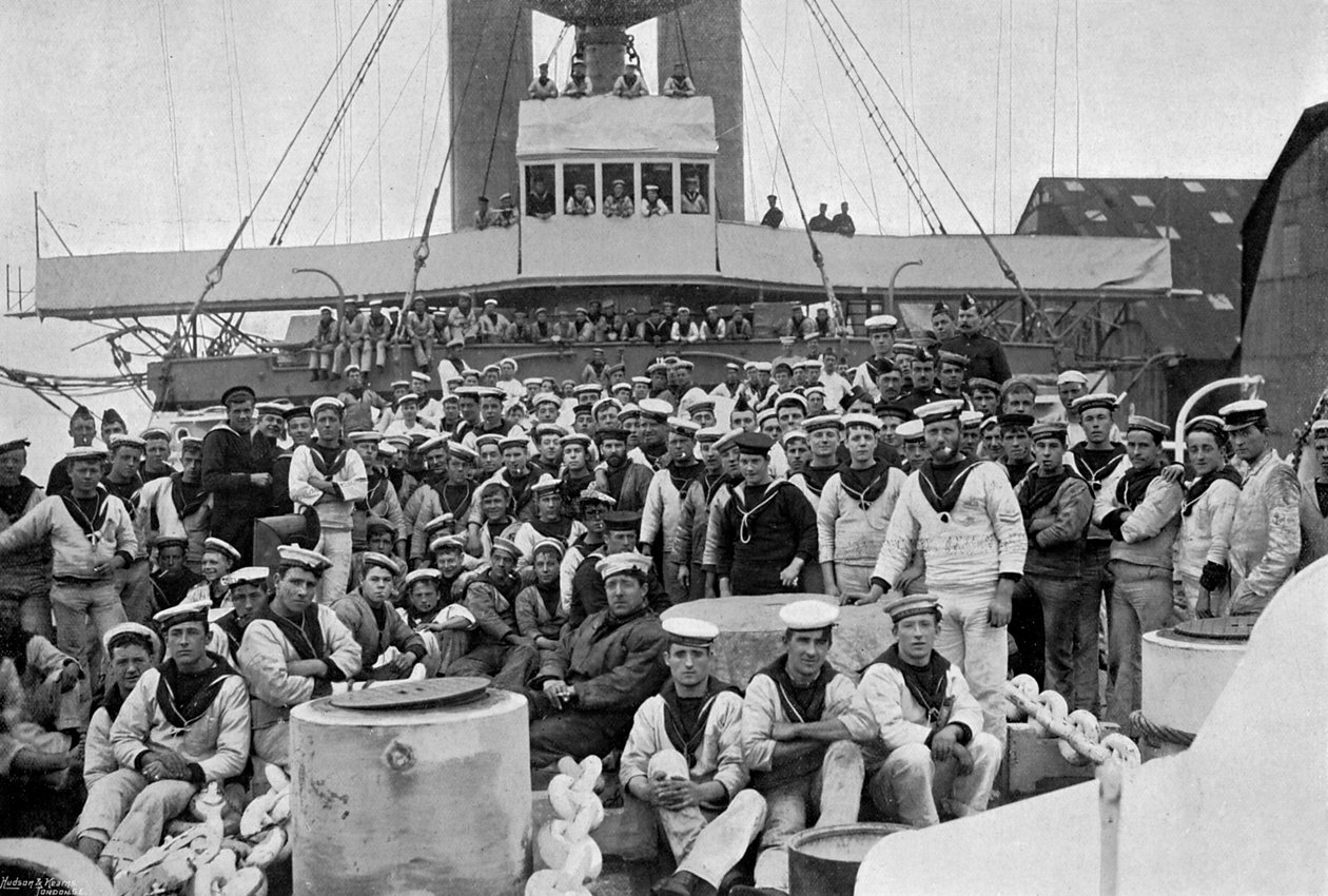 على توقع HMS Royal Sovereign ، 1895 بواسطة غريغوري وشركاه