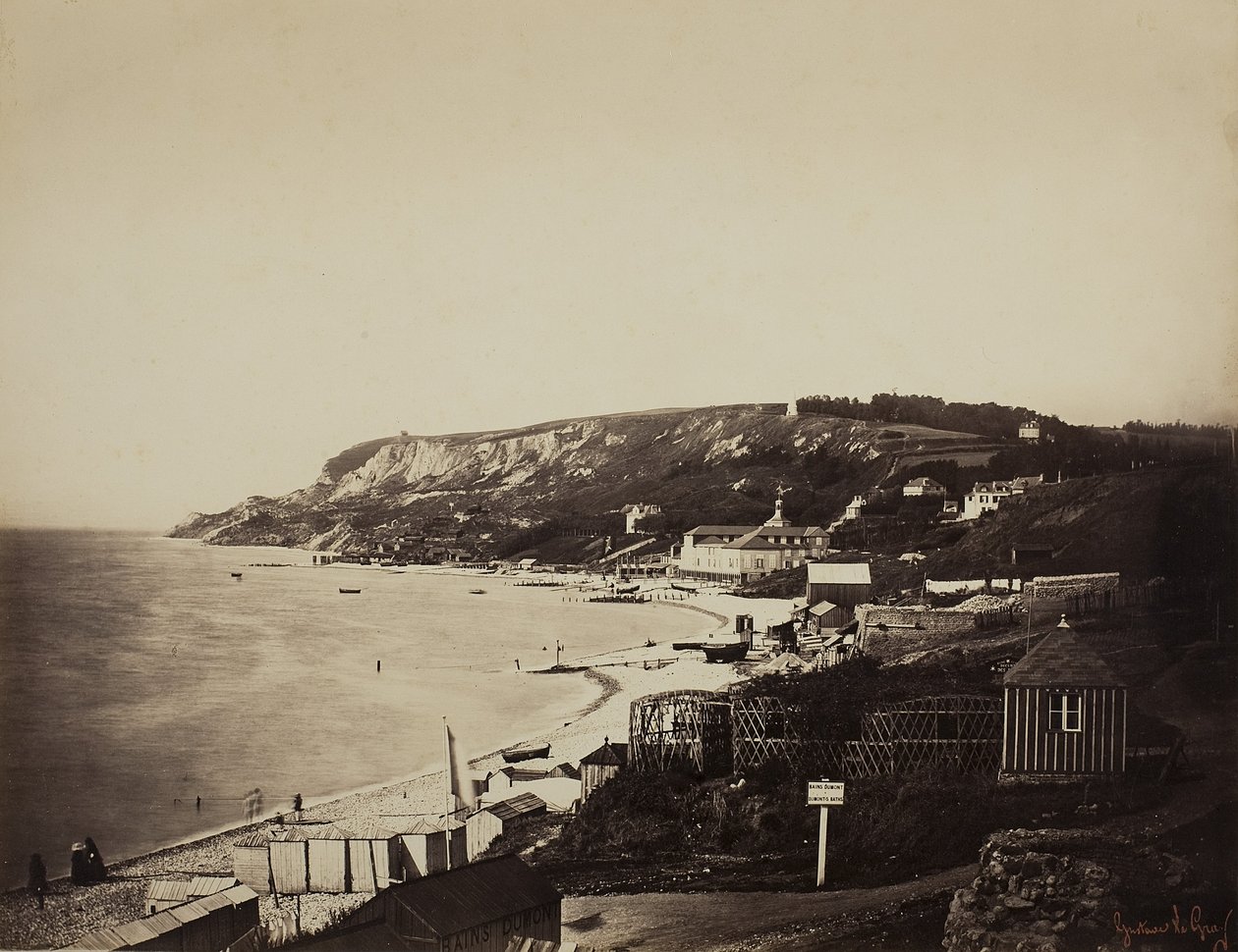 الشاطئ في Saint-Adresse ، مع حمامات Dumont ، 1856-57 بواسطة غوستاف ليجراي